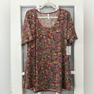 NWT Lularoe Women’s XL Perfect T Floral Multicolor Short Sleeve T-shirt